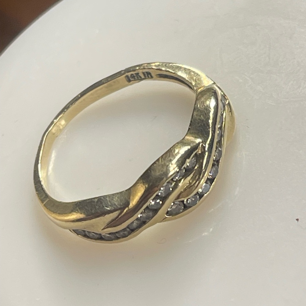 14k genuine natural diamonds ring size 6 - Picture 6 of 6